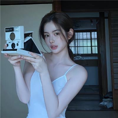 草裙春色封面